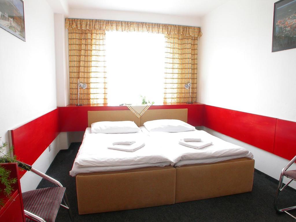 Hotel Slavia, Prague